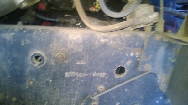 HINO FM221  พร้อมหางสองเพลา (หางไปทำงานค่ะ ไม่มีภาพถ่าย)