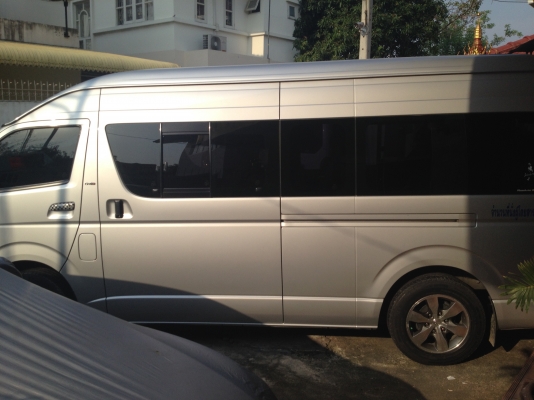 ขาย ขาย รถตู้ สภาพดี ราคาต่อรองได้