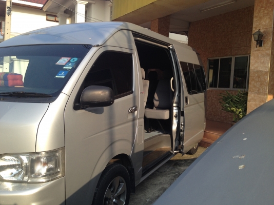 ขาย ขาย รถตู้ สภาพดี ราคาต่อรองได้