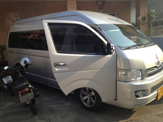 ขาย ขาย รถตู้ สภาพดี ราคาต่อรองได้