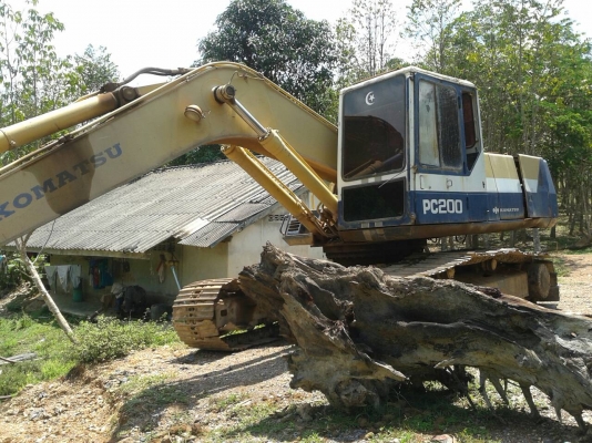 KOMATSU PC200-5