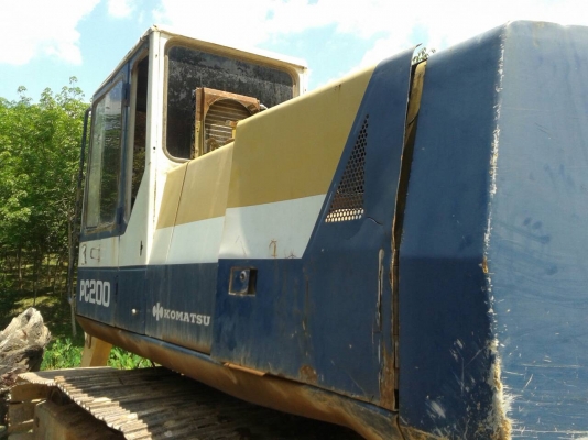 KOMATSU PC200-5