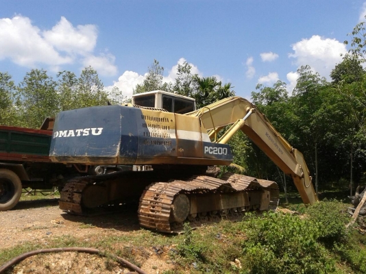 KOMATSU PC200-5