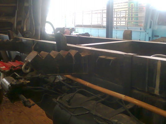 ลูกดัมพ์ ติด 10 ล้อ คัสซี 87 ซม.