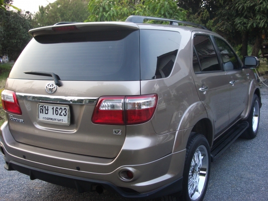 ขาย ฟอร์จูนเนอร์ เกียร์ AT 4*4 ตัวท๊อป TRD  มือเดียว รถสวยมากเข้ามาดูเลยคับ