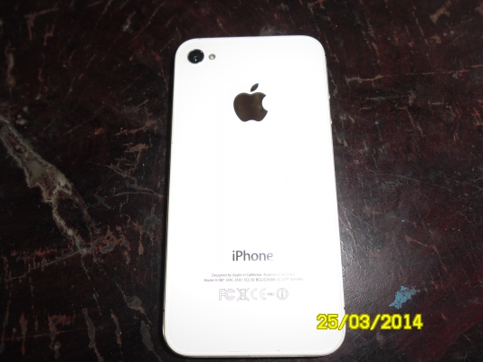 ฝากขายครับ I PHONC 4S 16gb สีขาว เครื่องศูนย์ สวยครับเครื่องใช้งานอยู่ทุกวันครับ ฝากขายครับ I PHONC 4S 16gb สีขาว เครื่องศูนย์ สวยครับเครื่องใช้งานอยู่ทุกวันครับ