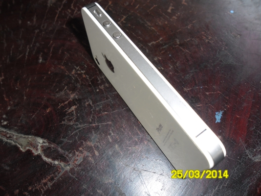 ฝากขายครับ I PHONC 4S 16gb สีขาว เครื่องศูนย์ สวยครับเครื่องใช้งานอยู่ทุกวันครับ ฝากขายครับ I PHONC 4S 16gb สีขาว เครื่องศูนย์ สวยครับเครื่องใช้งานอยู่ทุกวันครับ