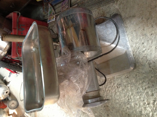 ขายเครื่องบดเนื้อ sirman สภาพดีพร้อมใช่ ถูกๆ