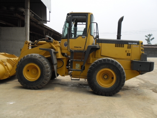 ขายรถตักล้อยาง KOMATSU WA 300-3E เก่านอกสวยสุดๆเดิมๆเอกสารอินวอยไฟฟ้าครบ