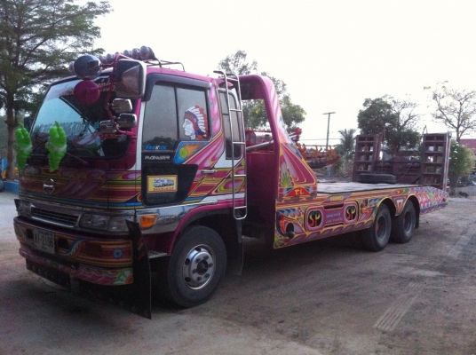 ขายด่วน HINO 195 Hp เทรลเลอร์บรรทุกรถเกี่ยว ยาง 8.25 (ทีมงานรถคุณภาพ)