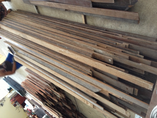 ขายไม้สักทองเก่าหน้า 4 รื้อมาจากโรงแรมมี 470 แผ่น สวยๆเลย ขายไม้สักทองเก่าหน้า 4 รื้อมาจากโรงแรมมี 470 แผ่น สวยๆเลย