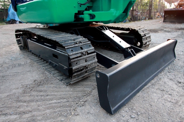 ขายรถขุดแม็กโค KOMATSU PC25R-8 รถเก่านอกแท้ๆ ไม่เคยผ่านการใช้งานในไทย  ติดต่อ 086-775-7900, 086-324-1992