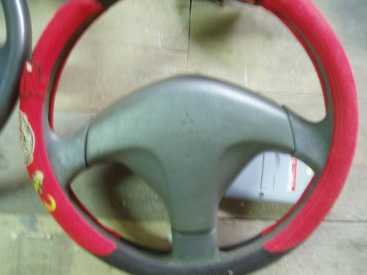 ขายพวงมาลัยมิสซูท้ายเบนซ์