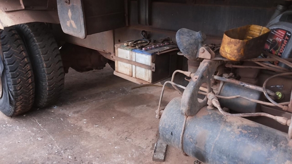 **970,000 บ.ต่อรอง**ขาย10ล้อ2เพลาดั๊ม"ไอ้หลงโบ" MITSU FN527M-TF5798 ปี 40 เครื่อง6D16-TF5798 Turbo 220HP เครื่องเดิมเกียร์เดิม 10สปีด เครื่องดีแรง ช่วงล่างคัสซีสวยเดิม ไม่ปะไม่ดาม เบรคใหญ่ เพลาบุ๋ม กระบะดั๊มเหล็กKAC สภาพดี พื้นดีข้างดี หัวบางเดิ