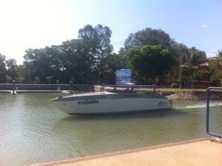 Speedboat 46' Second hand พร้อมเครื่องยนต์ 225x3 hp Honda 4 จังหวะ Speedboat 46' Second hand พร้อมเครื่องยนต์ 225x3 hp Honda 4 จังหวะ