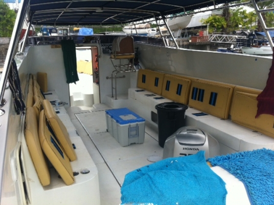 Speedboat 46' Second hand พร้อมเครื่องยนต์ 225x3 hp Honda 4 จังหวะ Speedboat 46' Second hand พร้อมเครื่องยนต์ 225x3 hp Honda 4 จังหวะ