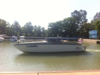 Speedboat 46' Second hand พร้อมเครื่องยนต์ 225x3 hp Honda 4 จังหวะ Speedboat 46' Second hand พร้อมเครื่องยนต์ 225x3 hp Honda 4 จังหวะ