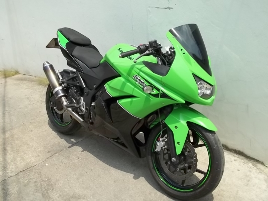 ขาย Kawasaki NINJA 250 R สีเขียว  จดปี 2554 ทบ หมดปี 58