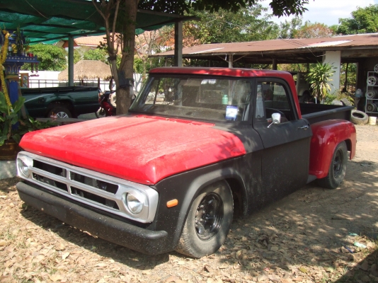 DODGE. D-100 ปี 1976 (ช่วงสั้น)