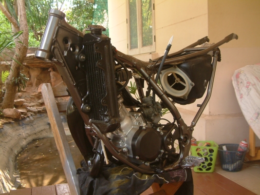 เครื่องติดเฟรมyz80