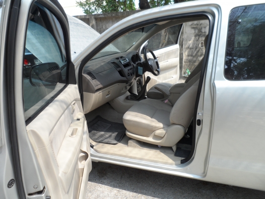 ขายด่วน toyota vigo ปี05 ตัว E ขายด่วน toyota vigo ปี05 ตัว E