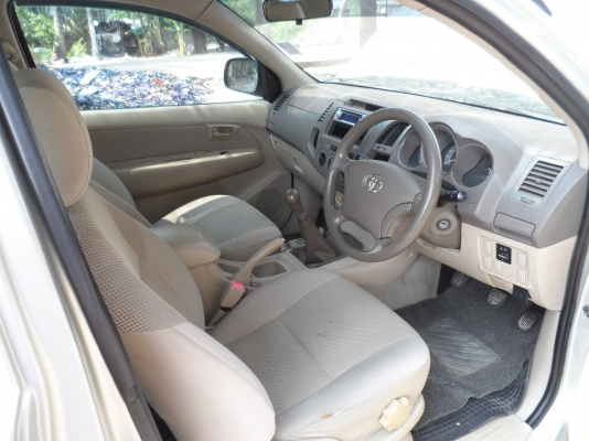 ขายด่วน toyota vigo ปี05 ตัว E ขายด่วน toyota vigo ปี05 ตัว E