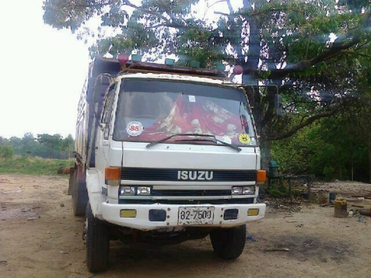 ขาย ISUZU rocky 240 ดั๊ม หัวขาว ปี 36  ราคา 1,050,000 ติดต่อคุณหนาม 087-9666599