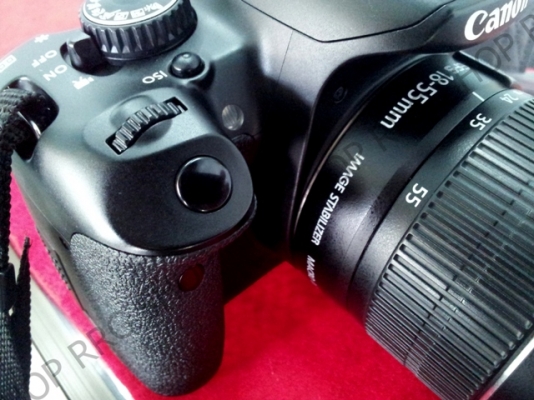 ขายกล้อง Canon 650D พร้อมเลนส์ Kit สภาพดี ใหม่