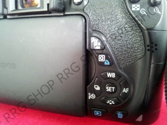 ขายกล้อง Canon 650D พร้อมเลนส์ Kit สภาพดี ใหม่