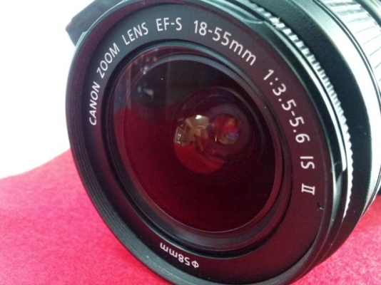 ขายกล้อง Canon 650D พร้อมเลนส์ Kit สภาพดี ใหม่