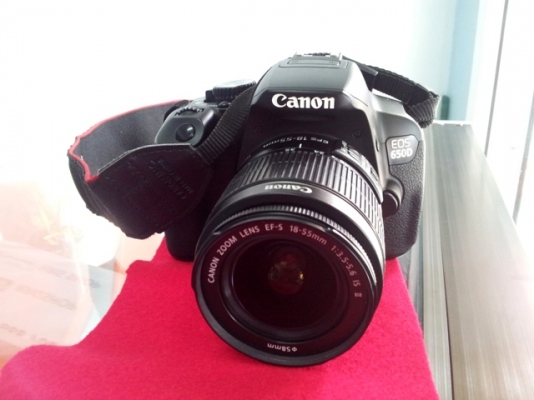 ขายกล้อง Canon 650D พร้อมเลนส์ Kit สภาพดี ใหม่