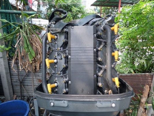 เครื่องเรือ SUZUKI 150 แรง ระบบหัวฉีดนำเข้าจากญี่ปุ่น