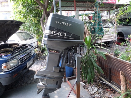 เครื่องเรือ SUZUKI 150 แรง ระบบหัวฉีดนำเข้าจากญี่ปุ่น