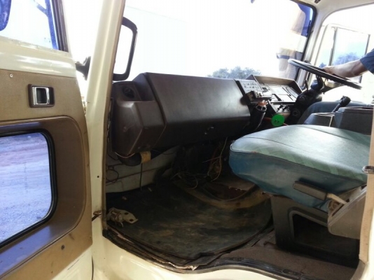 รถฮีโน่ 10 ล้อดั้ม KT - 725.  167 แรงม้า.  สนใจติดต่อ 081 - 6079515