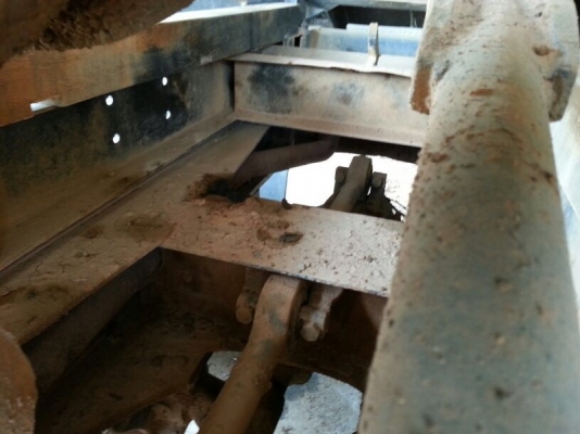 รถฮีโน่ 10 ล้อดั้ม KT - 725.  167 แรงม้า.  สนใจติดต่อ 081 - 6079515