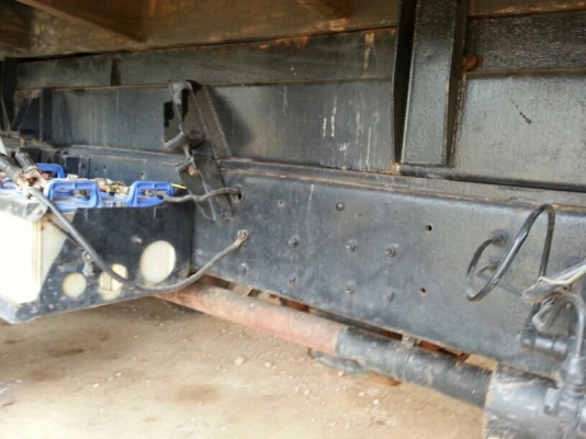 รถฮีโน่ 10 ล้อดั้ม KT - 725.  167 แรงม้า.  สนใจติดต่อ 081 - 6079515