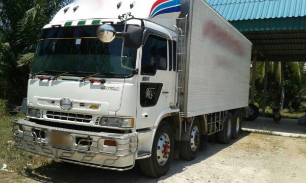รถฮีโน่ 12 ล้อ ตู้เย็น  320 แรงม้า. ปี 55  สนใจติดต่อ 081 - 6079515