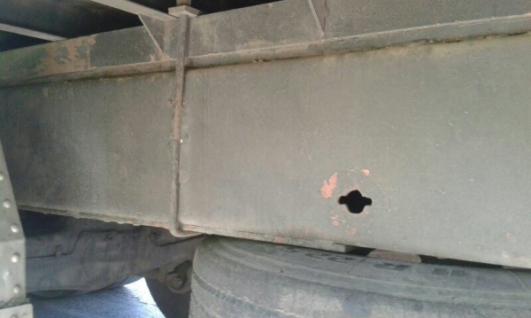 รถฮีโน่ 12 ล้อ ตู้เย็น 320 แรงม้า. ปี 55 สนใจติดต่อ 081 - 6079515 รถฮีโน่ 12 ล้อ ตู้เย็น 320 แรงม้า. ปี 55 สนใจติดต่อ 081 - 6079515