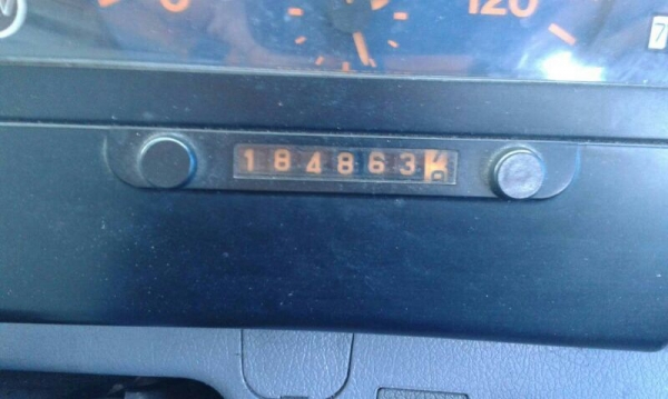 รถฮีโน่ 12 ล้อ ตู้เย็น 320 แรงม้า. ปี 55 สนใจติดต่อ 081 - 6079515 รถฮีโน่ 12 ล้อ ตู้เย็น 320 แรงม้า. ปี 55 สนใจติดต่อ 081 - 6079515