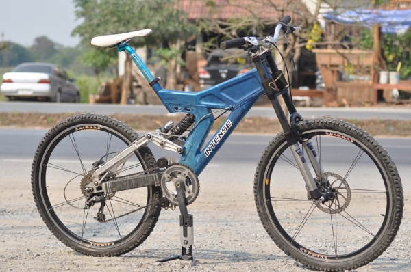 Downhill . Intense . XTR . USA