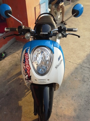 Honda Scoopy -i ปี 2555 รถสวยประหยัดน้ำมัน ระบบหัวฉีด PGM -FI Honda Scoopy -i ปี 2555 รถสวยประหยัดน้ำมัน ระบบหัวฉีด PGM -FI
