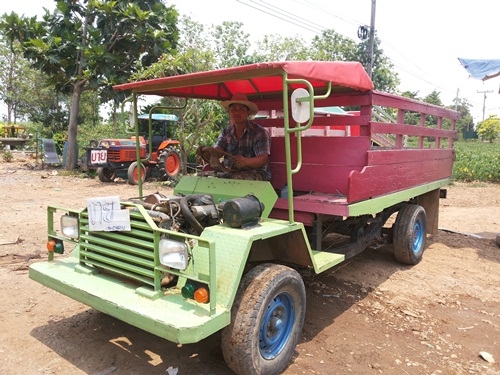 ลดราคาขายรถอีแต๋นเหลือ55000 เครื่องLD2TURBO ยกเครื่องมาใหม่พร้อมเกืยร์ เปลี่ยนคานหน้ามาใหม่่ ถ่ายน้ำมันเครื่องให้พร้อม บรีการส่งได้