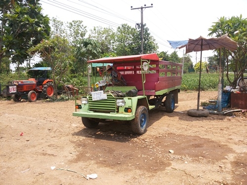 ลดราคาขายรถอีแต๋นเหลือ55000 เครื่องLD2TURBO ยกเครื่องมาใหม่พร้อมเกืยร์ เปลี่ยนคานหน้ามาใหม่่ ถ่ายน้ำมันเครื่องให้พร้อม บรีการส่งได้