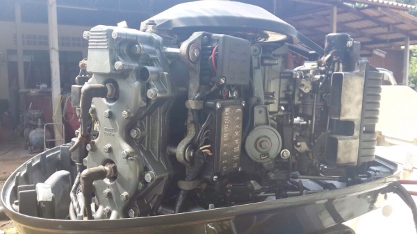 ขานเรือเร็ว และ เครื่องเรือยามาฮ่า 115 แรง ขานเรือเร็ว และ เครื่องเรือยามาฮ่า 115 แรง