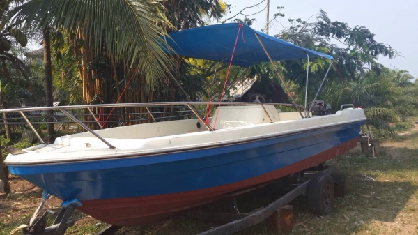 ขานเรือเร็ว และ เครื่องเรือยามาฮ่า 115 แรง ขานเรือเร็ว และ เครื่องเรือยามาฮ่า 115 แรง