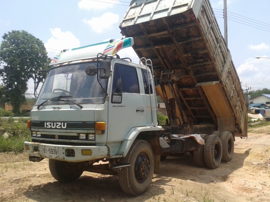 10ล้อดั้มพ์2เพลา ISUZU Rocky FVZ 195 แรงม้า รถสภาพสวยเดิมๆ  คัทซีสวย พร้อมใช้งาน ราคาคุยได้ 087-2976734