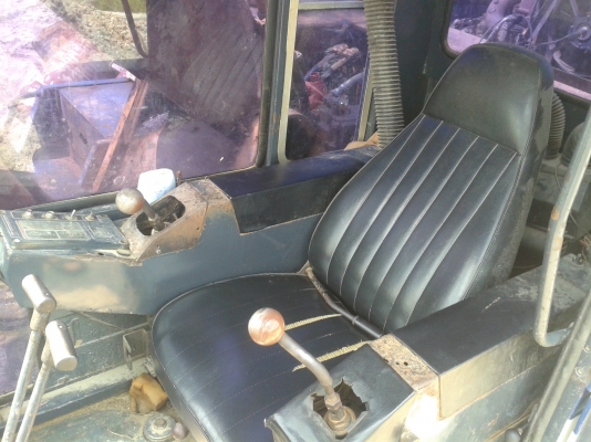 KOMATSU PC200-3 รถใช้งานอยู่ คอลโทลสั้น เครื่องดี เครื่องเดิม ปั๊มแรง รถสวย ราคาคุยได้ 087-2976734