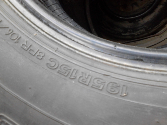 195R15C BRIDGESTONE RD-613 STEEL   มี 2 เส้น TEL.081-427-3941