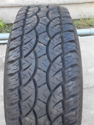 235/75R15 DEESTONE PAYAK A/T  มี 2 เส้น TEL.081-427-3941