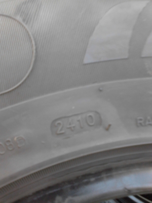 235/75R15 DEESTONE PAYAK A/T  มี 2 เส้น TEL.081-427-3941